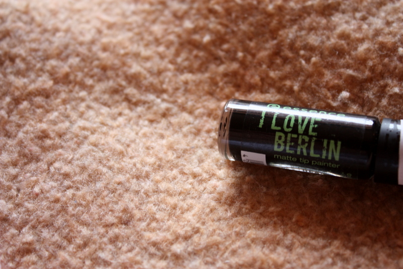 eyeliner